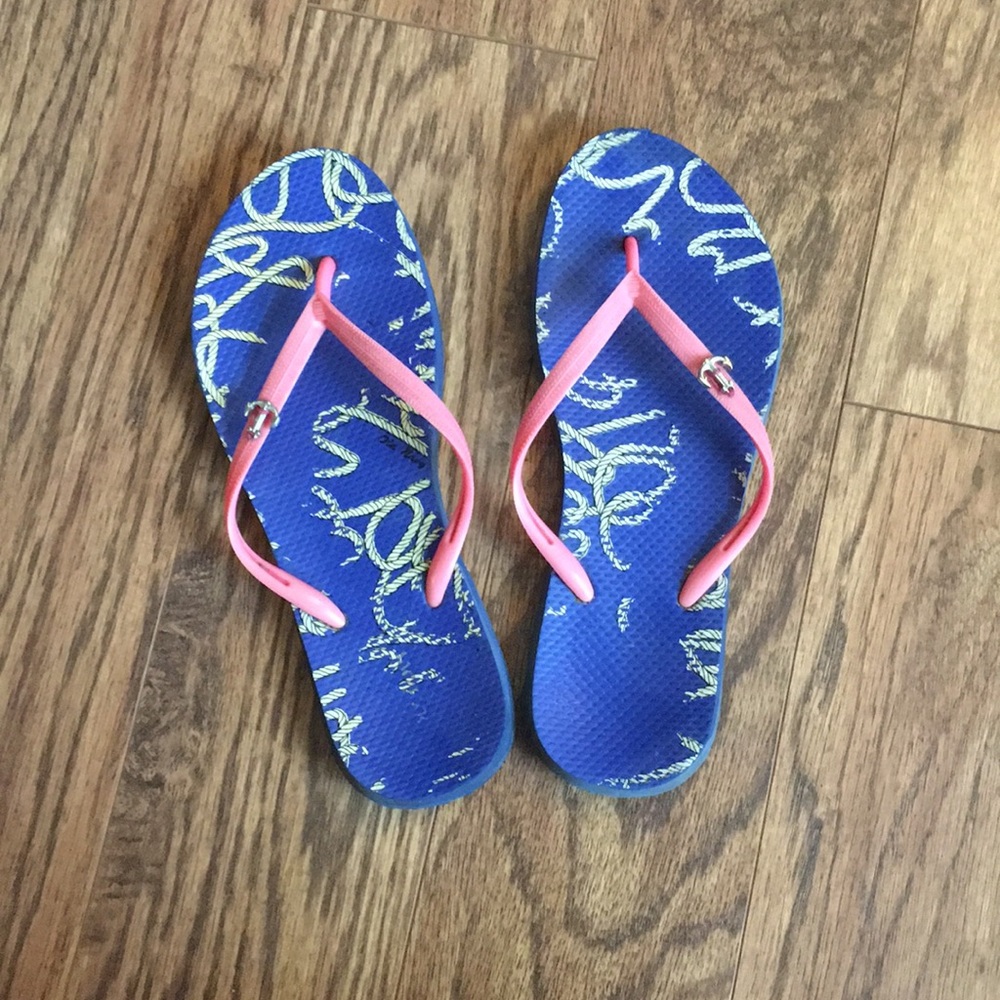 SOLD FREE with $20 + purchase! Old Navy flip-flops
